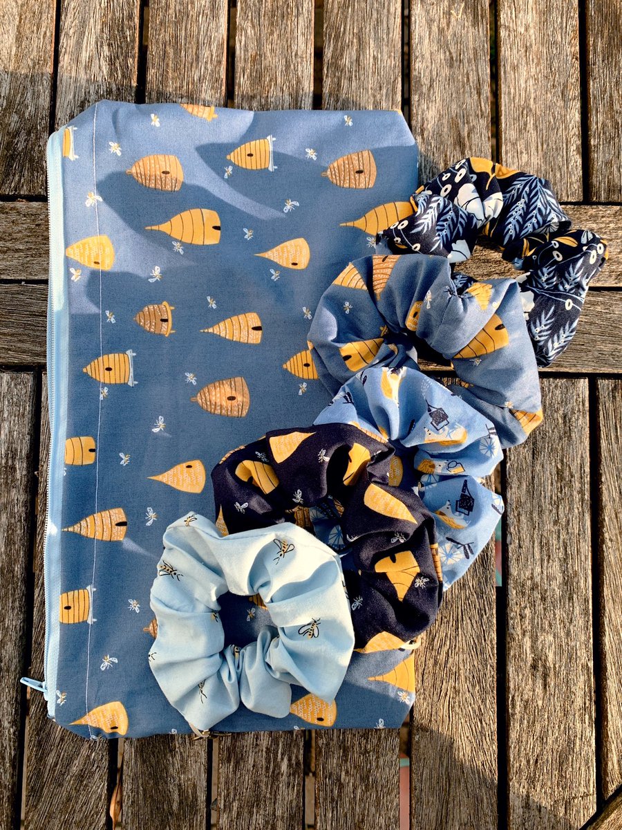 afterglowingart's tweet photo. 🐝 300 follower giveaway!! 🐝

Winner will receive 5 scrunchies and the cute zipper pouch pictured!

RULES:
- RT this tweet (not quote RT)
- tag a friend below!
- follow me (@afterglowingart)
- open to US &amp; Canada only

🐝✨ https://t.co/43wWZwiejp