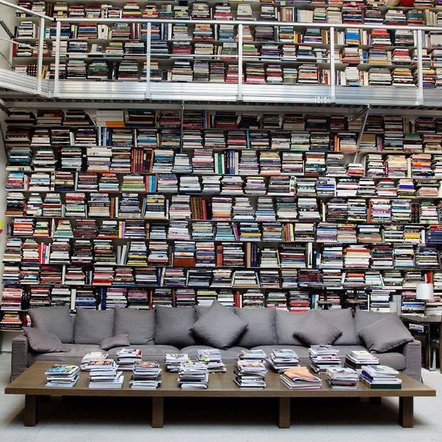 SbastienMlires1's tweet image. Por qué leemos: 

 1 para aprender 
 2 para escapar 
 3 para validar creencias 
 4 saber que no estamos solos 
 5 inspirarse 
 6 aprender a pensar 
 7 atreverse a soñar 
 8 ser tolerante 
 9 aprender a escribir 
 10 enamorarse