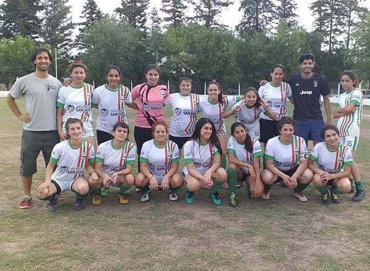 ClubCasinoSL's tweet photo. ¡FELIZ DIA!
Desde el Club Social y Deportivo Casino queremos desearle un muy feliz día a todos los jugadores y jugadoras de fútbol de la Liga del Valle y alrededores.
¡Feliz día futbolistas!
#DiaDelFutbolista #Timberos #Timberas #Timberitos
#MasQueUnClub #ClubCasino #Csdc https://t.co/6fspOd9t2X