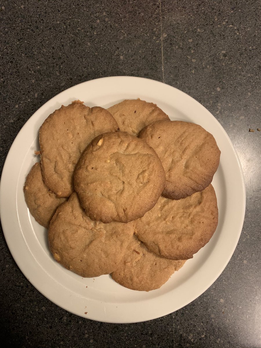 Today, I made kaka cookies aka peanut butter cookies as requested by mumzy. I will not be eating these because PB is hot garbage but she said they were good so that’s cool