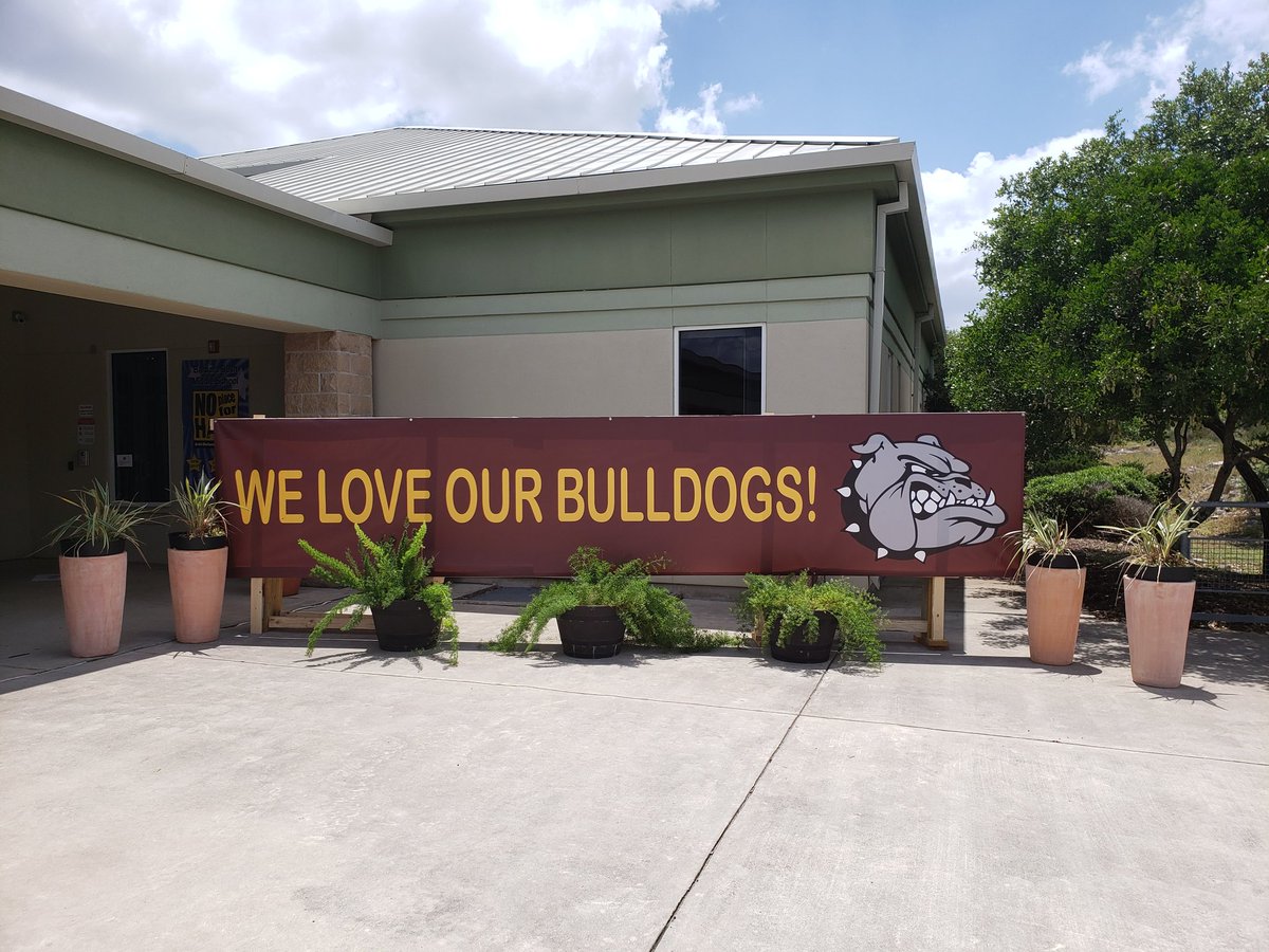 bushneisd's tweet photo. Tomorrow is locker pick up day.  Please see the Bush website for times and a map.

We will be following all safety protocols to keep our Bulldogs safe.

#WeLoveOurBulldogs
#WeMissOurBulldogs 
#LeadTheBushWay https://t.co/l6vYfjxpr9