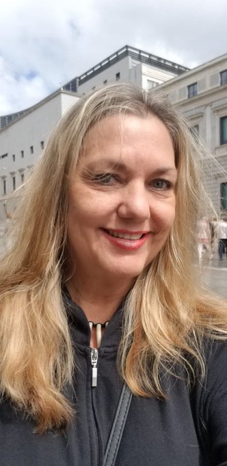 just some g rated fr now... I will fuck soon so maybe I will give you a sneaky peek later.  @DirkHooper