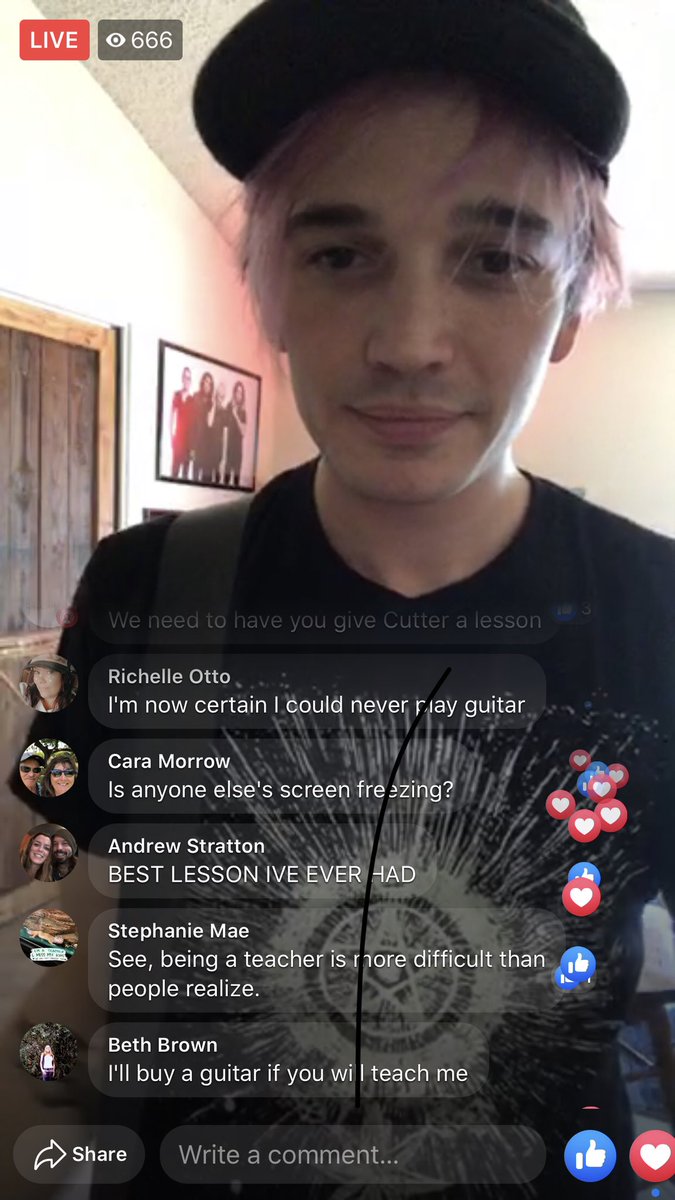A7Xfancmj's tweet photo. @Badflower @BadflowerJosh @BadflowerJoey 666 viewers! https://t.co/1xnv2Hh5h1