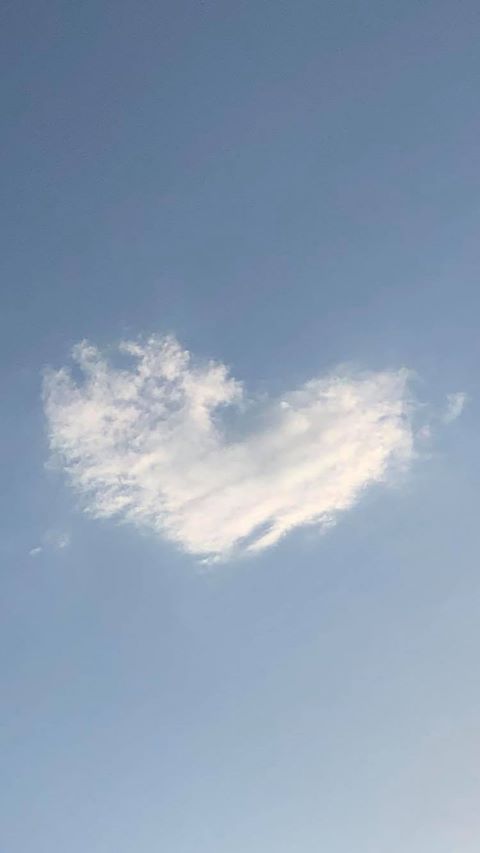 katcampbellwx's tweet photo. Mary Panza saw this heart shaped cloud at Duke Regional tonight right before the #FrontlineFlyover! How cool! @wralweather #wral https://t.co/BhfLn5NjfJ