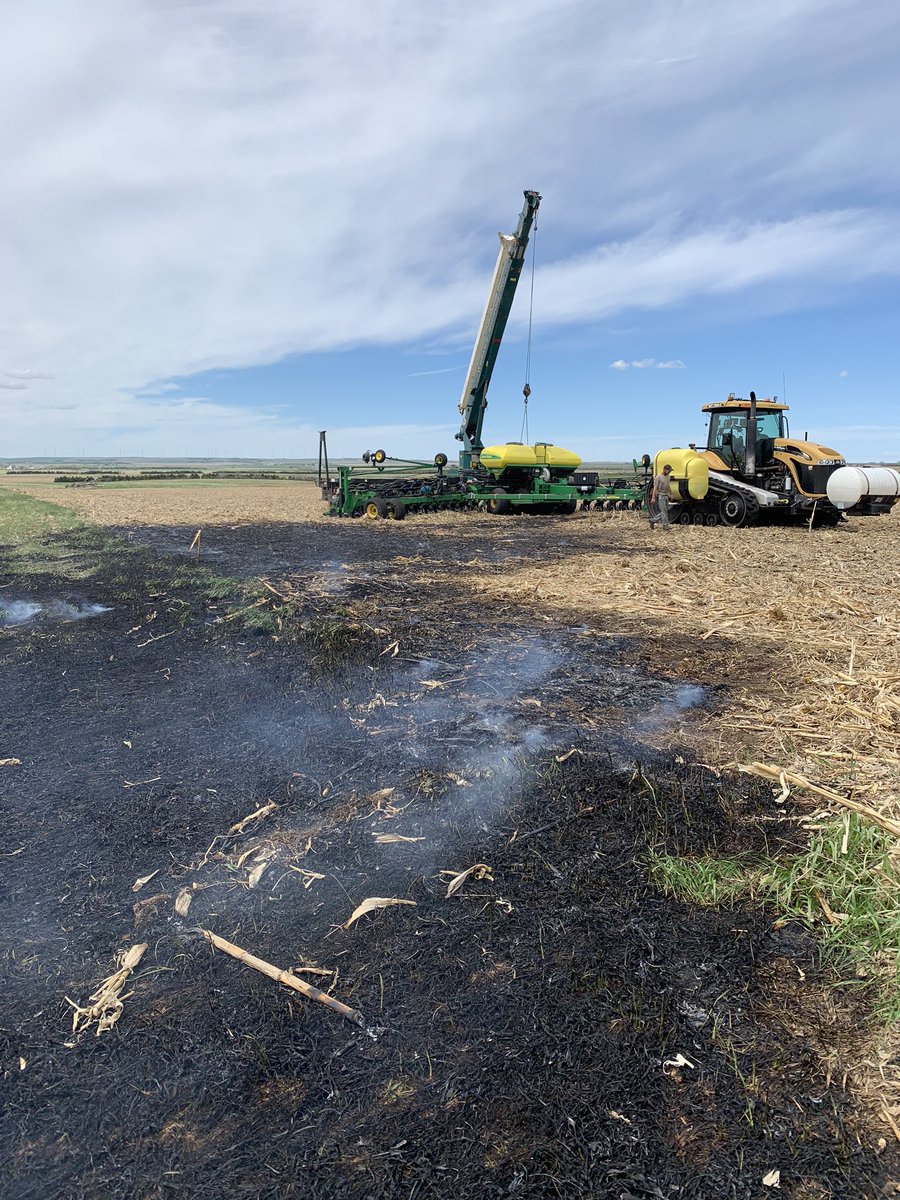 ChetEdinger's tweet photo. Just another “normal” #plant20 day here. 
Sprayer fell in a tile line that settled
Had to put out a fire (literally)
Seed tender got stuck
Vertical tillage machine got stuck
All within minutes of each other
#NoDullMoments https://t.co/8O62lhgd9K