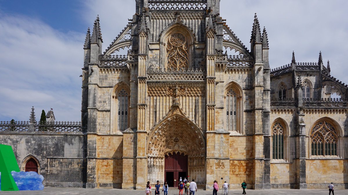 Black Heart バターリャ修道院 正式名 勝利の聖母マリア修道院 カスティーリャへの勝利を祈願したジョアン1世 聖母マリアへの感謝として建設されました Batalha Portugal Mosteirodebatalha
