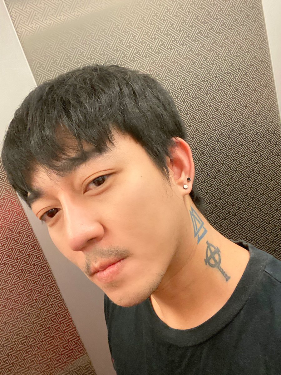 PriteWitsanu's tweet photo. •• อยากให้คุณหลง

                                     ต้องใช้ถนนกี่สาย •• https://t.co/iUVwOL7FbU