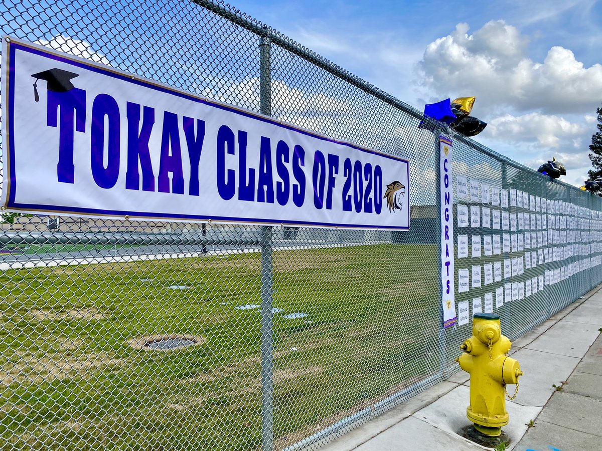 TokayStudGov's tweet image. CLASS OF 2020!!!🎓
👉Check out the fence by the football field to take a selfie with your name📸
Congratulations!!!🎉 #fillthefence