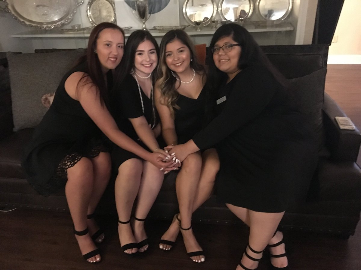 Karinareyes99's tweet photo. happy 60th charter day to my very own kappa delta! thank you for giving my best friend, a home away from home, and all the great memories. 💚 https://t.co/QVSMDuTzDk