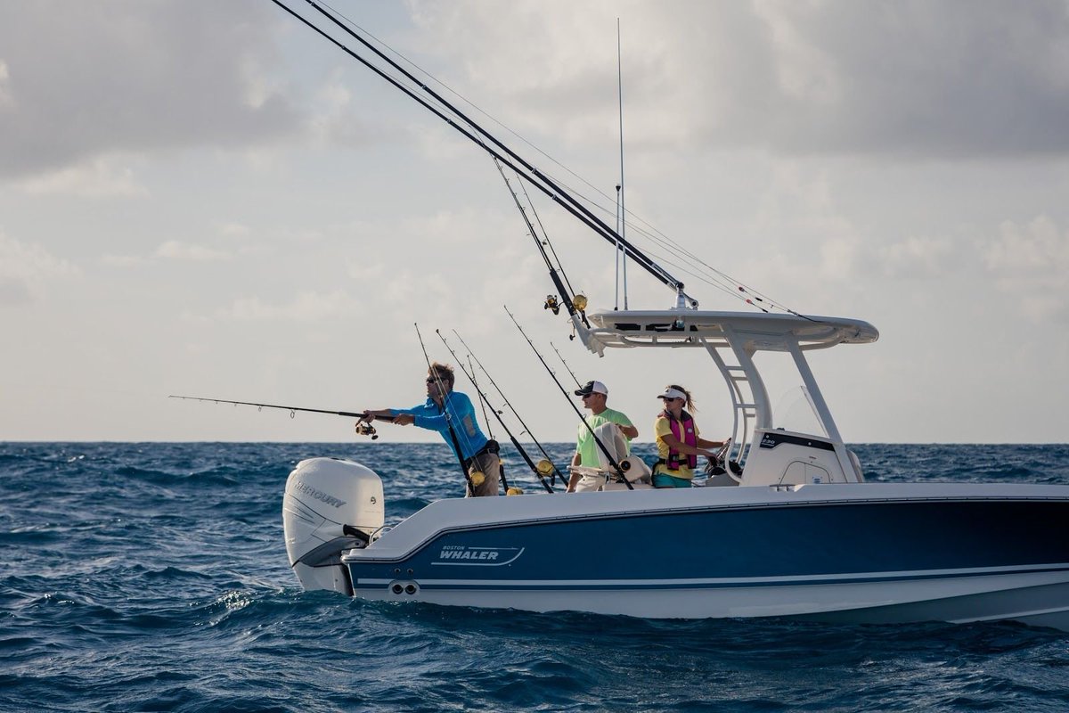 pescamed's tweet photo. ▷ 8 TIPOS DE BARCOS QUE PUEDES COMPRAR PARA PESCAR https://t.co/RTlTUpQ7An #pesca #pm2 https://t.co/ehB7twYwig