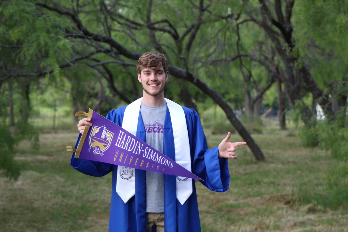 CDC1910LAT's tweet photo. #going2hsu HSU 24’ here we come! https://t.co/hwk8U2izEm