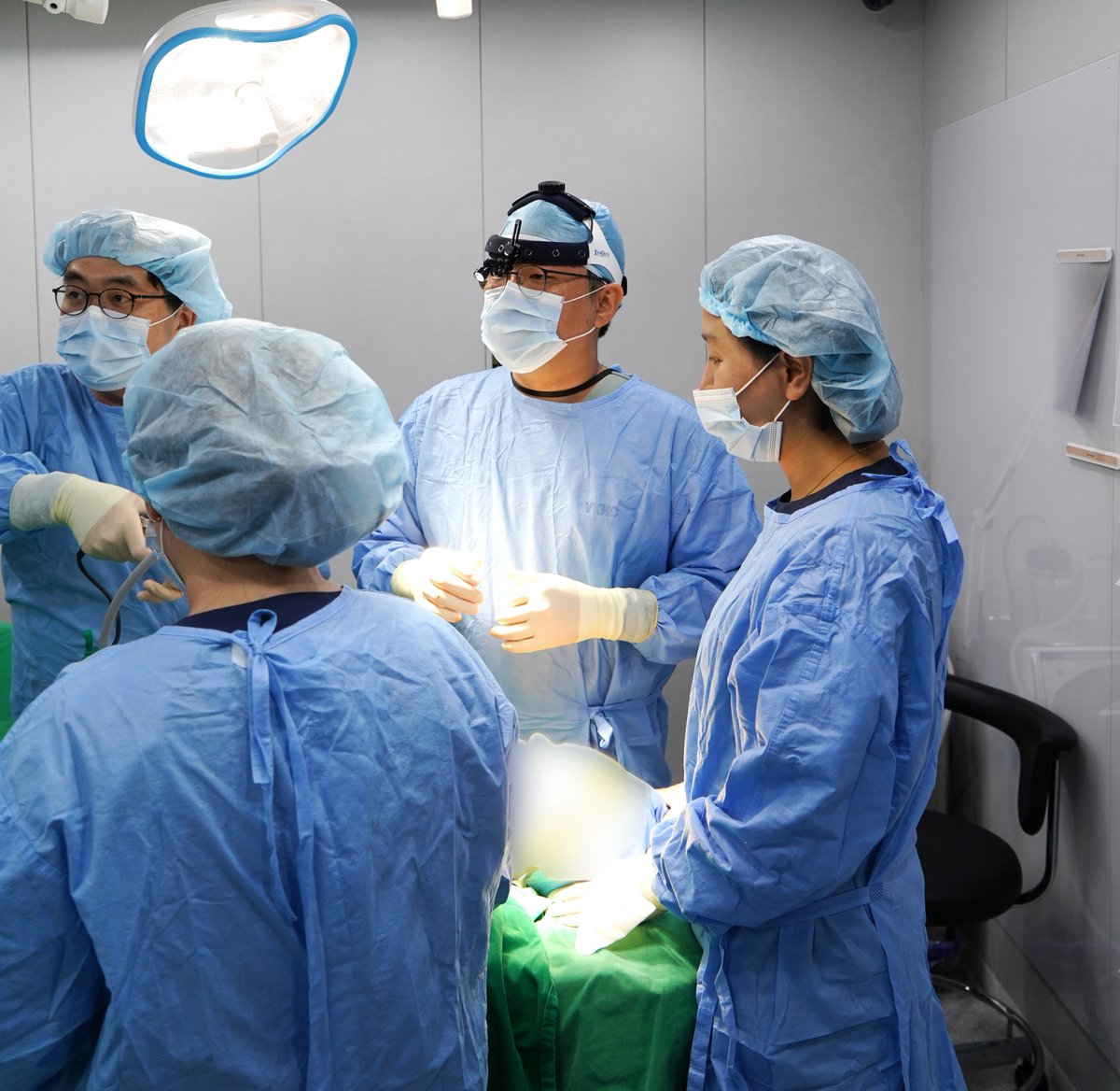 IstpOfficial's tweet photo. Dr. Kim Taek Kyun, MD, PhD., who is a renowned plastic surgeon in Asia and around the world for his explicit knowledge and experience, aims to share his latest research-based knowledge and professional experience with other surgeons in the ISTP seminars.  #plasticsurgery #istp https://t.co/QrlMOkR8R2