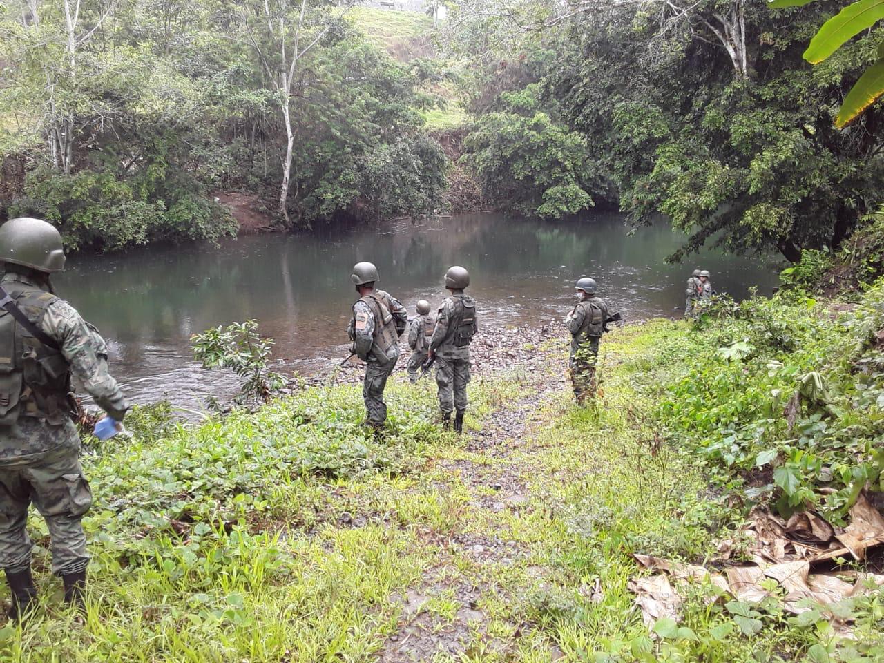 httpspbstwimgcommediaEYBcRXRXgAcPcCpformatjpgnamelarge