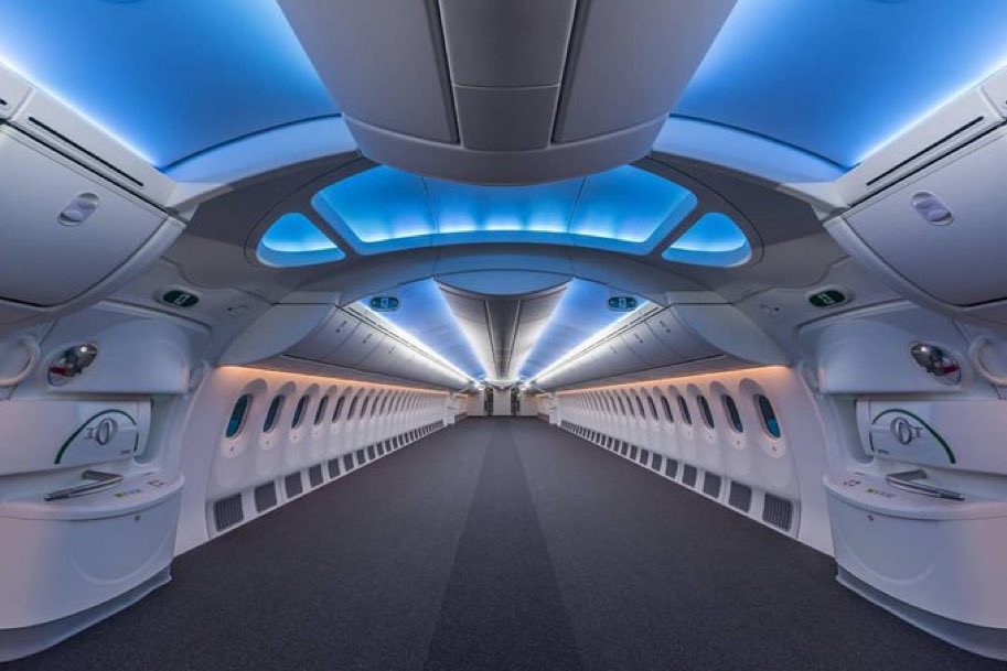 RJSzczerba's tweet photo. Ever wonder what a completely empty 787 looks like? 👀 https://t.co/POF1vzmxMR