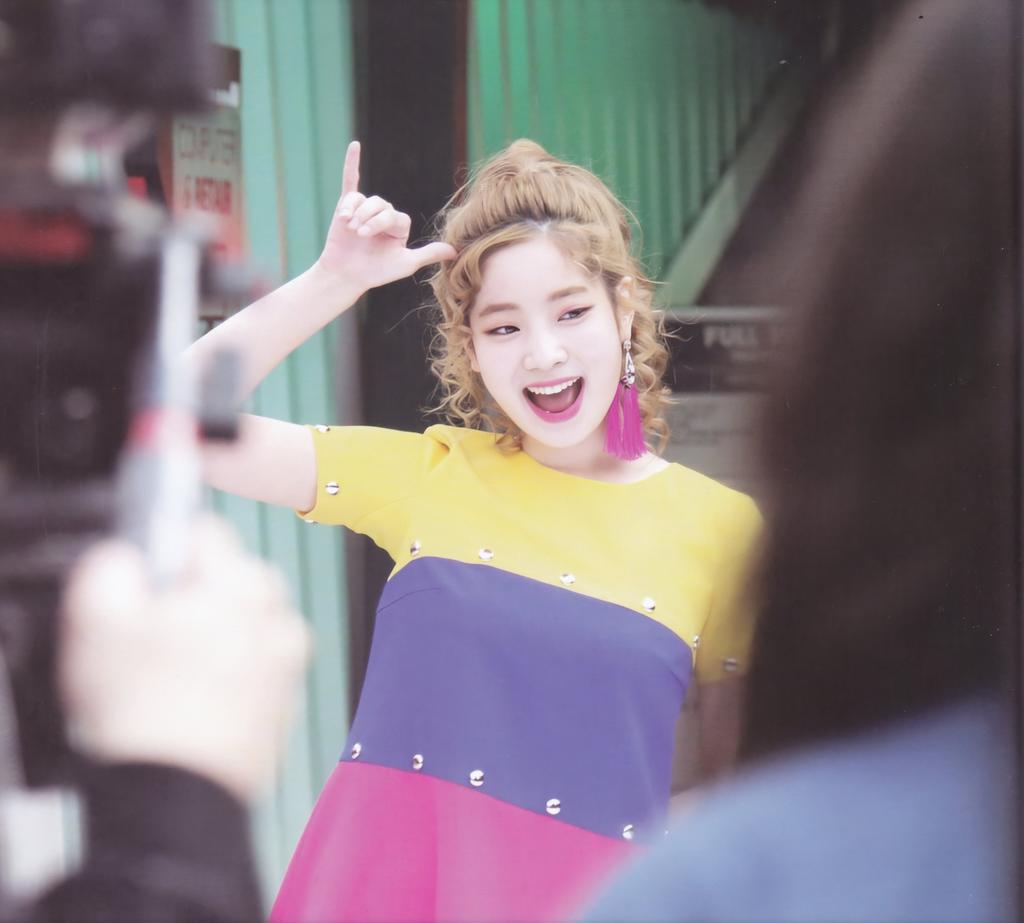dahyunpie's tweet photo. i'll not forget jjiritt jjiritt
@JYPETWICE
#Signal3rdYear
#3YearsWithSIGNAL https://t.co/NNylO0SNih