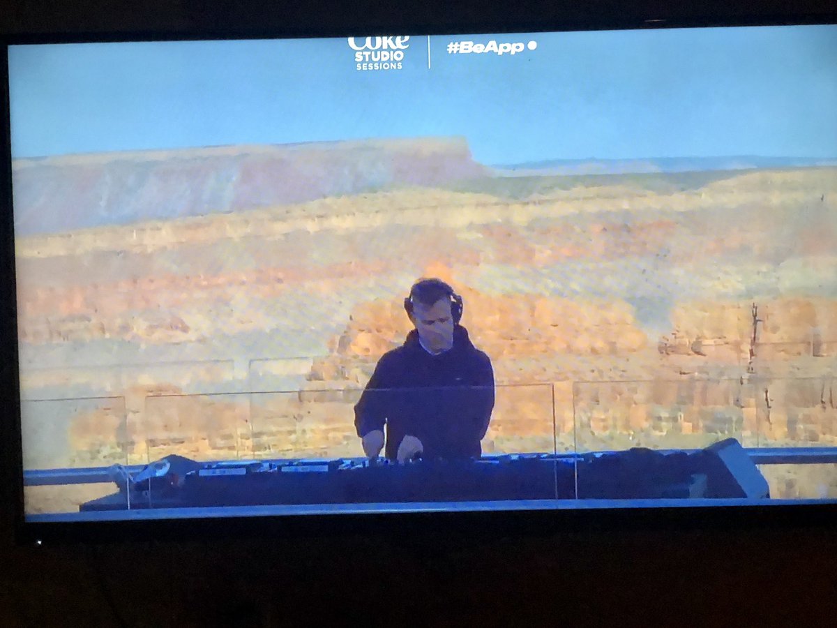 DJCelo's tweet photo. #SupColleen thank you for everything this @KaskadeKonnect family brings us #Kaskade you are the GOAT or LLove https://t.co/0RSU8VvLSW