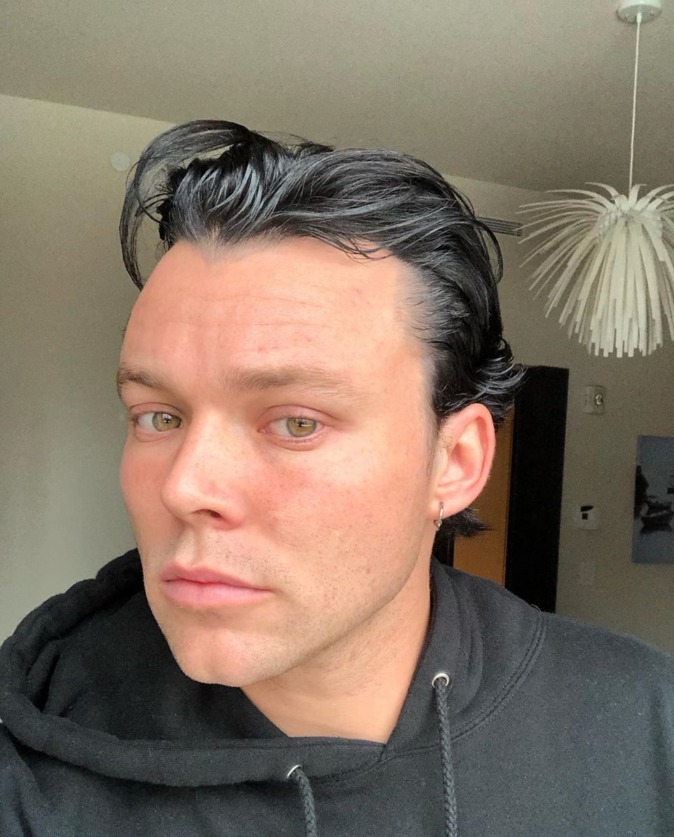 ㅤㅤㅤㅤㅤ∯ I feel so ɑlone
ㅤㅤㅤ on ɑ fridɑy night ڪ
ㅤㅤㅤ❛ cɑn you mɑke it feel 
ㅤㅤㅤㅤㅤㅤlike home   🥀
ㅤㅤㅤif I tell you 𝐲𝐨𝐮'𝐫𝐞 𝐦𝐢𝐧𝐞? 愛