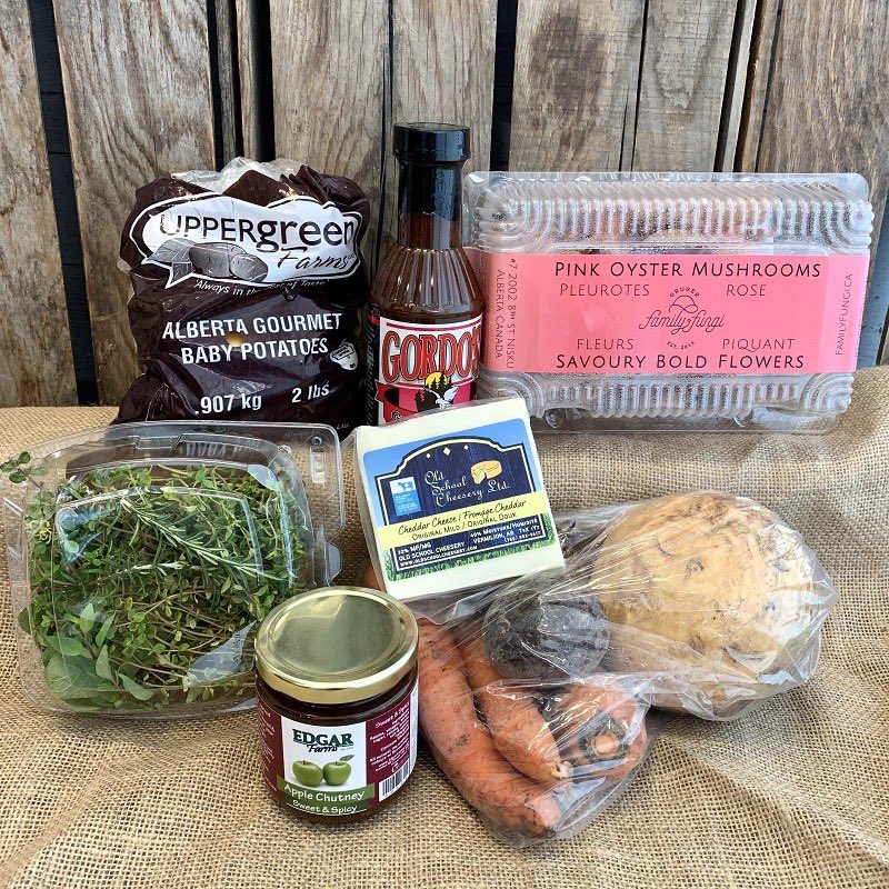 Deliveries of the Open Farm Days curated boxes with @organicbox are being delivered! Did you get yours ? There’s time to get one for next weeks delivery : theorganicbox.ca/catalogue/

#abfarmdays #chefinspired