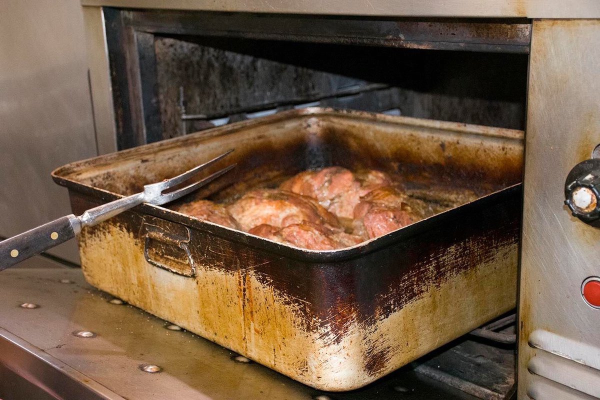 PhilippetheOG's tweet image. We’ve been making French Dips for over 100 years and we’re not stopping now! Open daily from 11-7 for takeout &amp;amp; delivery, plus nationwide shipping is available. philippes.com/delivery