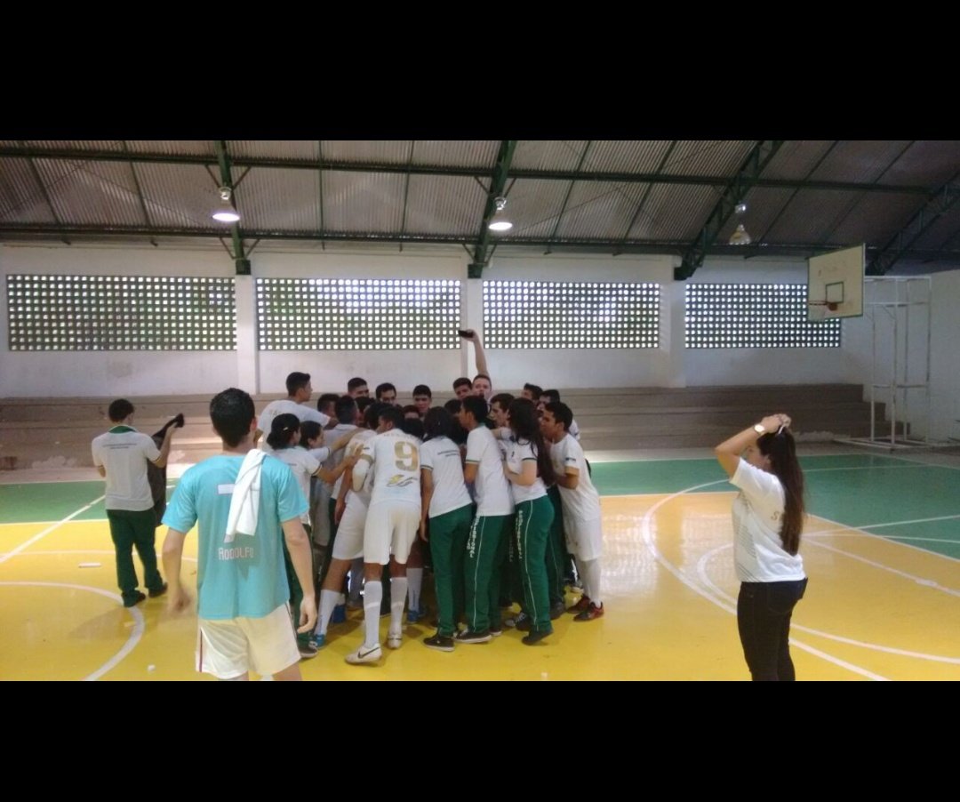 Leandroairton3's tweet photo. Um dos dias mais emocionantes do ensino médio ❤️ #inforEver #tbt https://t.co/f1RY7wrQRH