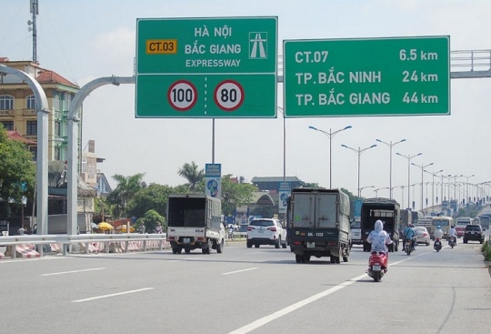 Hanoitimes2's tweet photo. Foreign investors call for greater flexibility in Vietnam's upcoming PPP law #Vietnam #Japan #SouthKorea #PPPlaw #JBIC #VCCI #KIND #Amcham #Eurocham #foreigninvestors #recovery #infrastructure #FitchSolutions 
https://t.co/kttr5Rdq1b https://t.co/SnFYxoYF4x