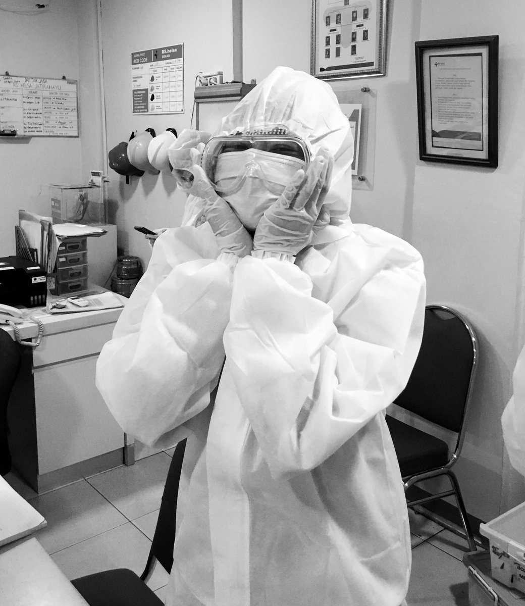 vrisciliaismaya's tweet photo. Hi #IndiraKalistha saya tenaga medis, masih aktif bekerja. Saya masih menggunakan APD, rajin mencuci tangan, dan menggunakan masker. Tujuannya untuk apa? Untuk memutus rantai penyebaran virus covid. Hati saya miris ketika melihat statement yang tidak membantu usaha kami. https://t.co/3UaiDLABDN