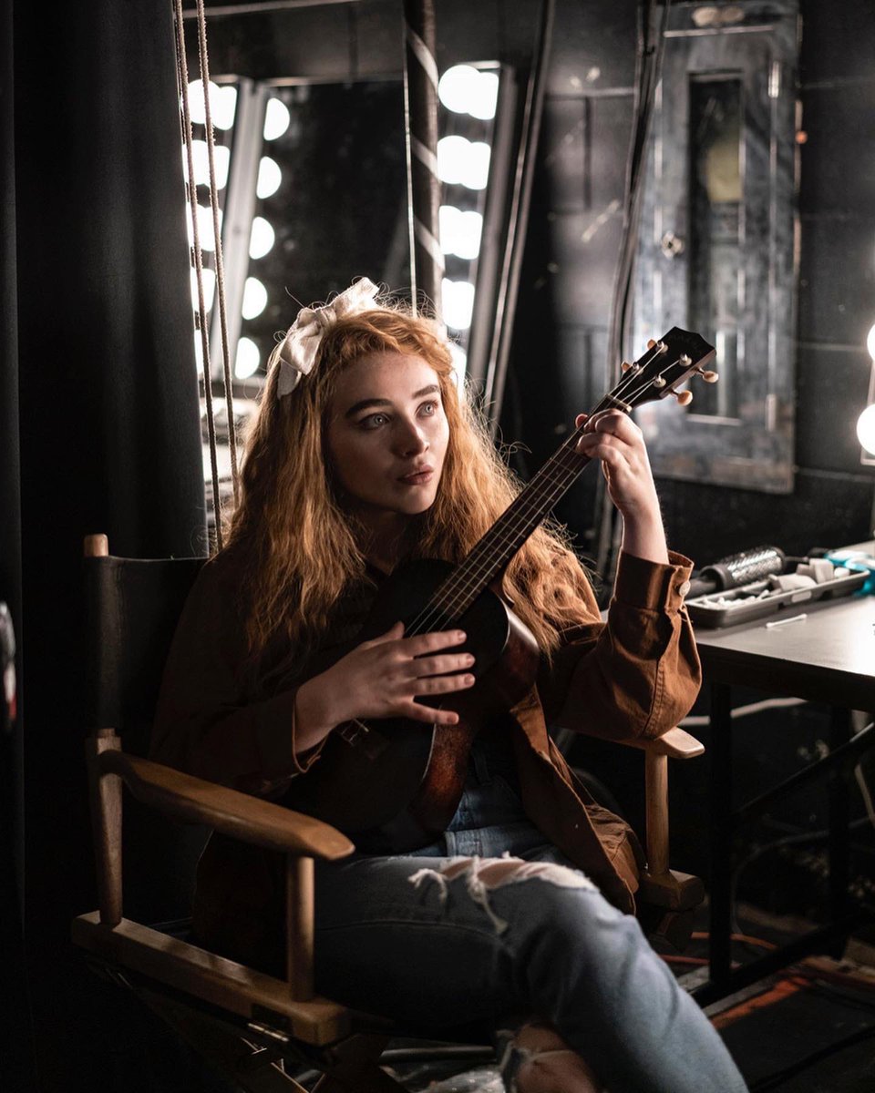 CinemaLeumas's tweet photo. Primeras imágenes de #Clouds ☁
Cinta basada en el libro #FlyaLittleHigher de #LauraSobiech.
Protagonizada por #SabrinaCarpenter, #FinArgus, #MadisonIseman y #NeveCampbell
Se estrena en #DisneyPlus este otoño
@disneyplus @DisneyPlusES @SabrinaAnnLynn @madisoniseman @finargus https://t.co/BB8x3aSylf