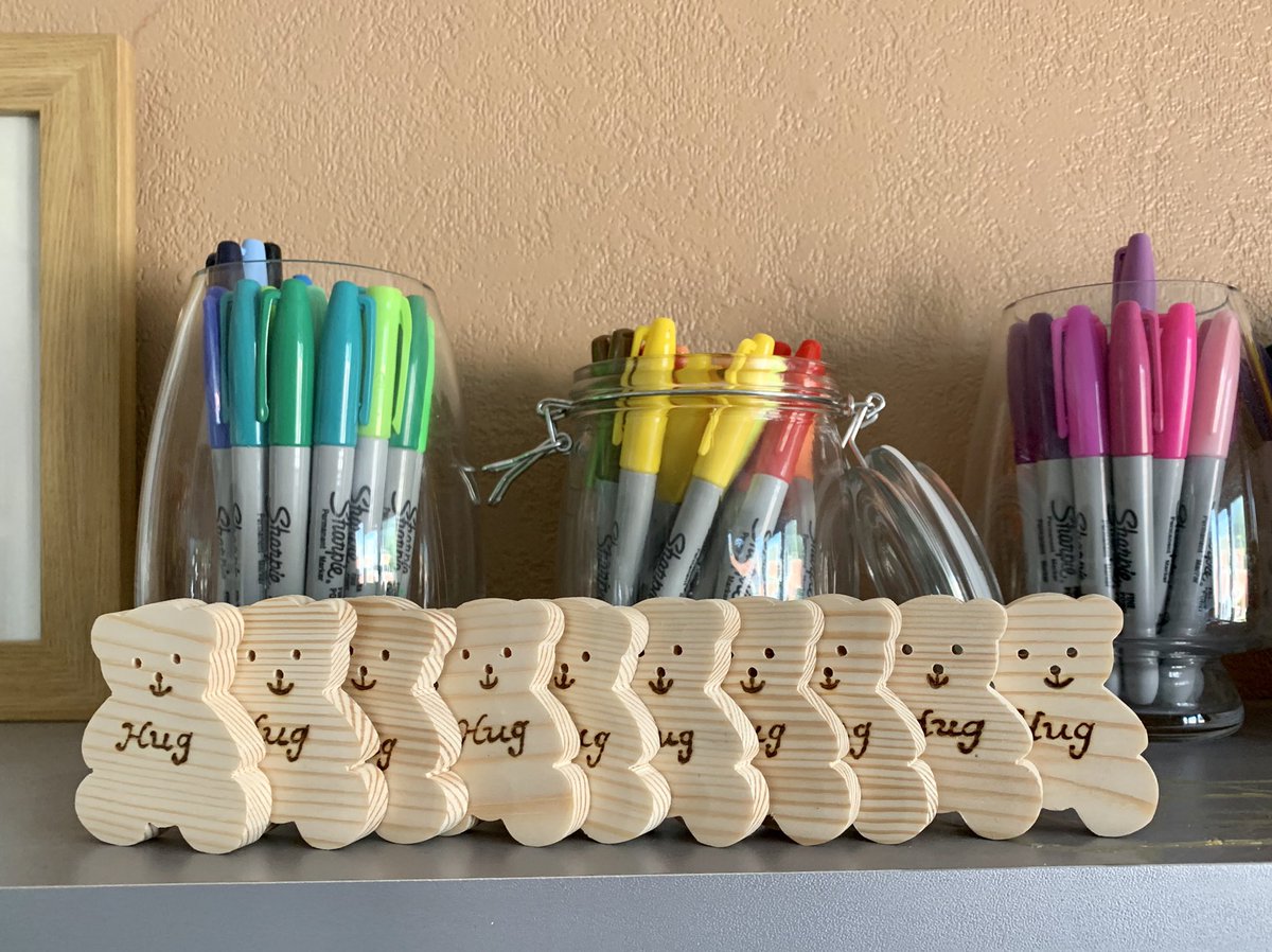 M_L_K1z's tweet photo. All the bear hugs ready to make someone smile ๐ send a hug in the post today #hug #huginthepost #missyou #loveyou #handmade #craft #SmallBusiness #tewkesbury #gloucestershire #UKGiftHour #ukgiftam #handmadebyme #HandmadeHour https://t.co/uHizlbnoD9