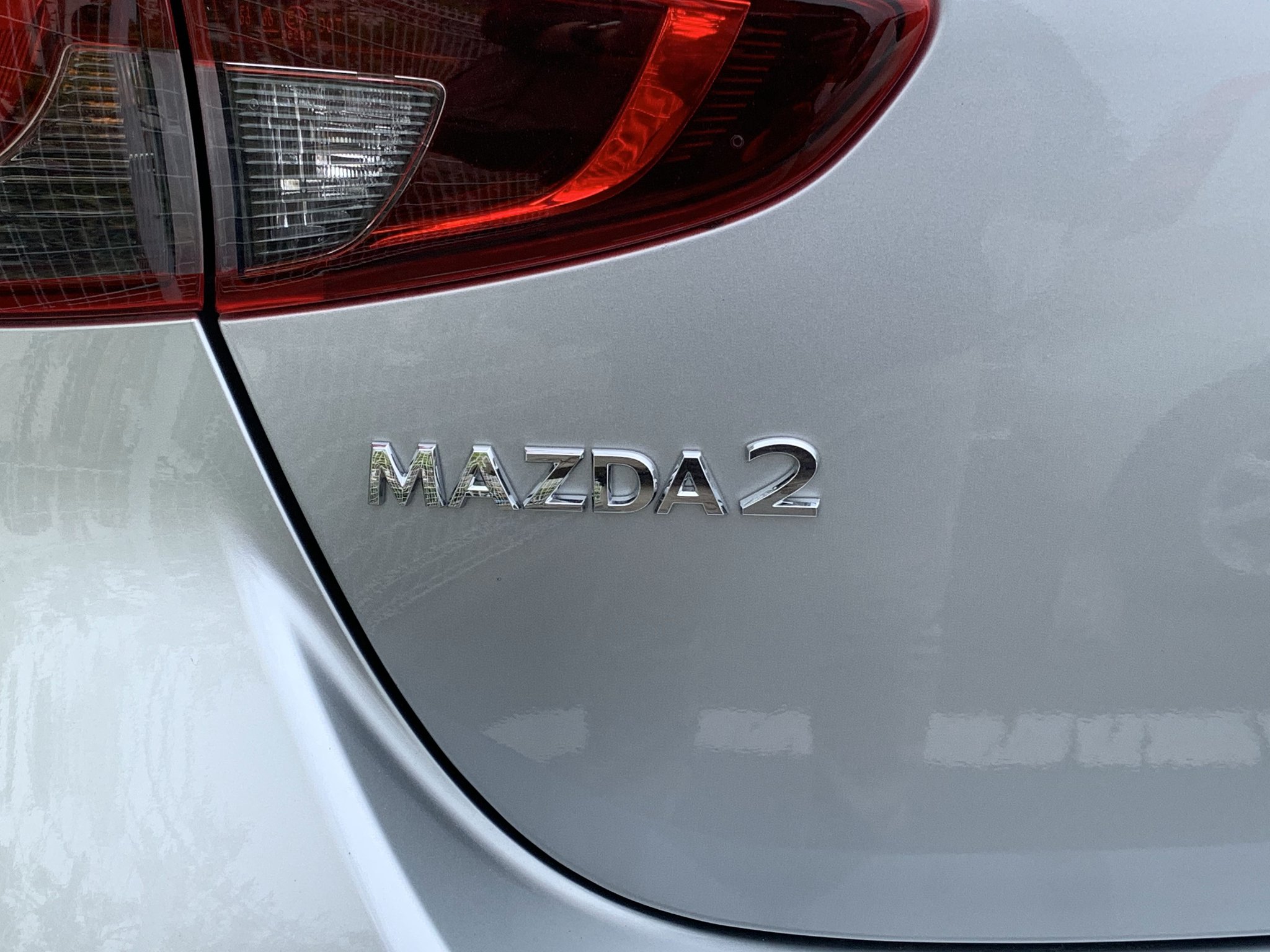 Vice00 No Twitter Mazda2 15c マツダ デミオがブランド戦略見直しにつき車名変更 全車1 5lとなりledヘッドライトやメッシュグリルで外観は見栄え向上したがタコメータ省略や化粧パネル廃止で内装は貧弱化 高速走行時の目地段差で腰砕けになるのが現行デミオ最大 Vice00 No Twitter Mazda2 15c マツダ デミオがブランド戦略見直しにつき車名変更 全車1 5lとなりledヘッドライトやメッシュグリルで外観は見栄え向上したがタコメータ省略や化粧パネル廃止で内装は貧弱化 高速走行時の目地段差で腰砕けになるのが現行デミオ最大