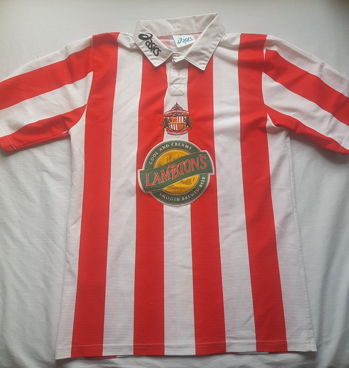 Day 51:Sunderland home, 1997-1999.New stadium, new badge, one of the best periods in the club's recent history. After a heart-breaking loss in the Playoff Final, Peter Reid's men bounced back and broke the Division 1 record points total. 9/10. @homeshirts1  @TheKitmanUK