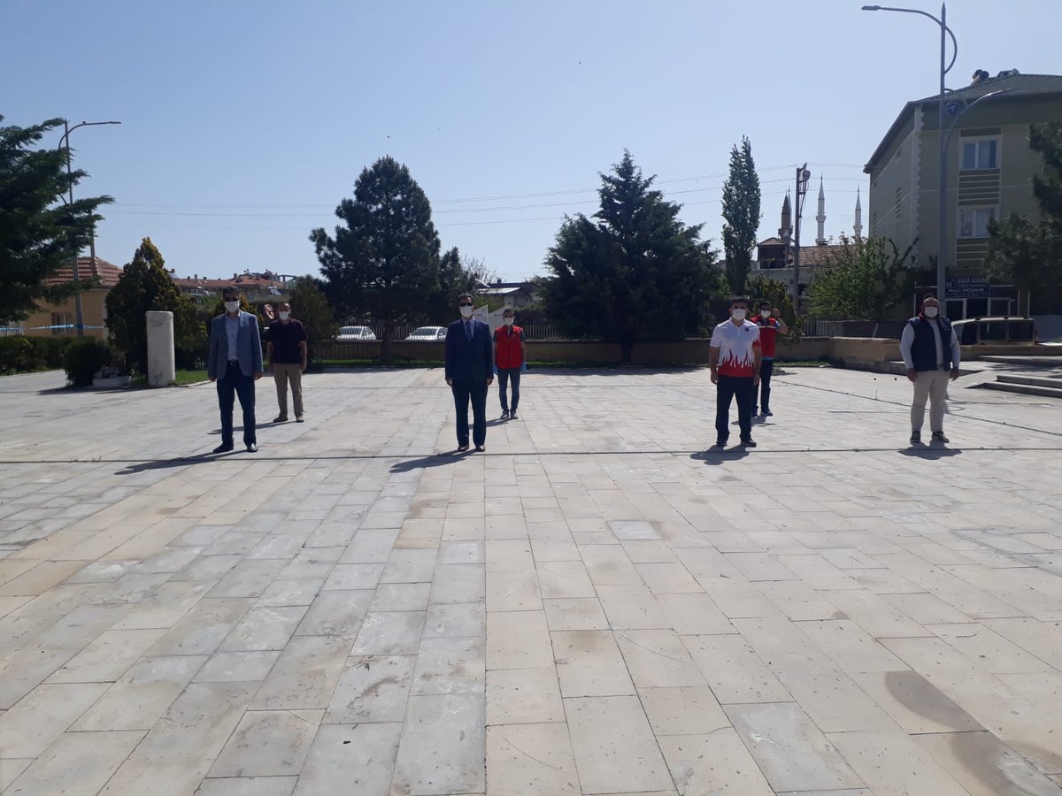 Acigol_GHSIM's tweet photo. 19 Mayıs Atatürk’ü Anma, Gençlik ve Spor Bayramı kutlamaları kapsamında 15-21 Mayıs Gençlik Haftası açılışı İlçe Müdürümüz Murat ÇAKAR'ın Atatürk Anıtına çelenk sunumu ile başladı.
@kasapoglu @mehbaykan @hamzayerlikaya @ihsanselimb @Nevsehir_GHSIM @Muhsinozdemir50 https://t.co/TkLkOdiXRJ