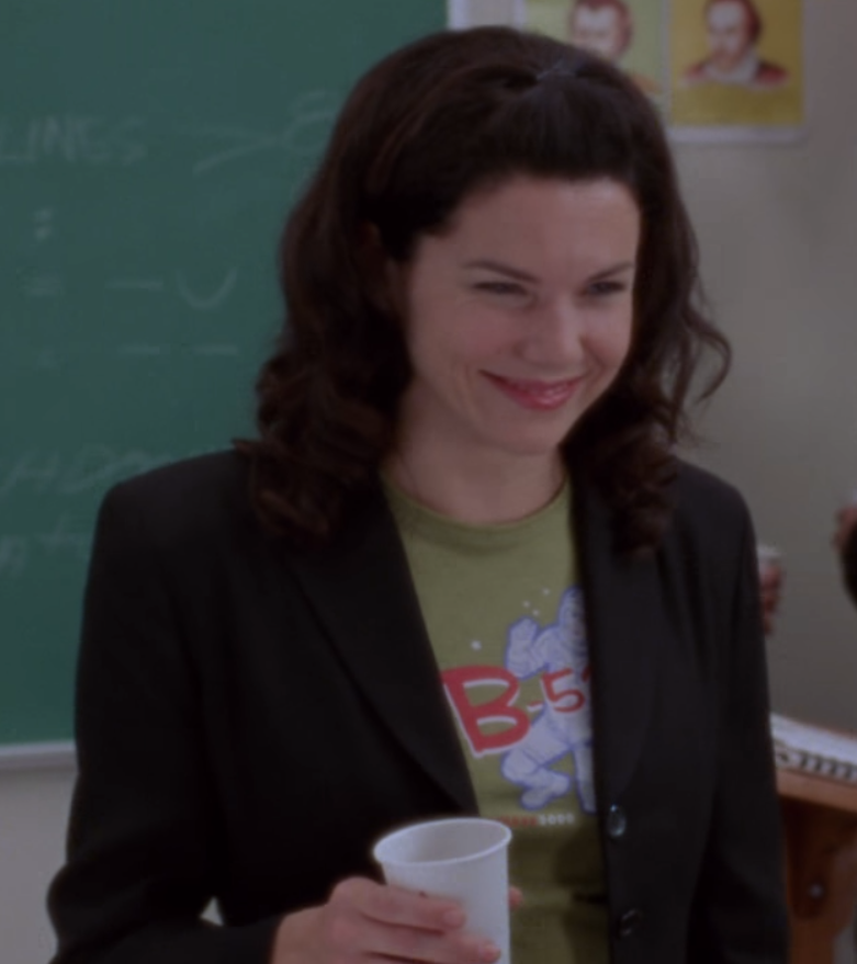 agilmoregirlx's tweet photo. Season 1 Episode 4
The Deer Hunters
"Jesus, Mary, Joseph and the camel!"
#starshollow #lorelaigilmore #gilmoregirls #ggquotes #tvquotes #funnyquotes #rorygilmore #thegilmoregirls #gilmore #laurengraham #lorelaiandmax https://t.co/joFLqDrCBL