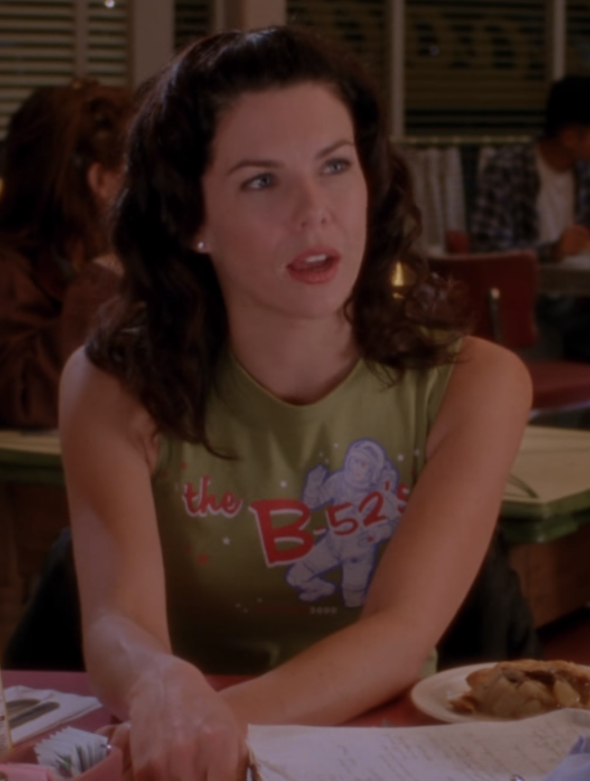 agilmoregirlx's tweet photo. Season 1 Episode 4
The Deer Hunters
"Jesus, Mary, Joseph and the camel!"
#starshollow #lorelaigilmore #gilmoregirls #ggquotes #tvquotes #funnyquotes #rorygilmore #thegilmoregirls #gilmore #laurengraham #lorelaiandmax https://t.co/joFLqDrCBL