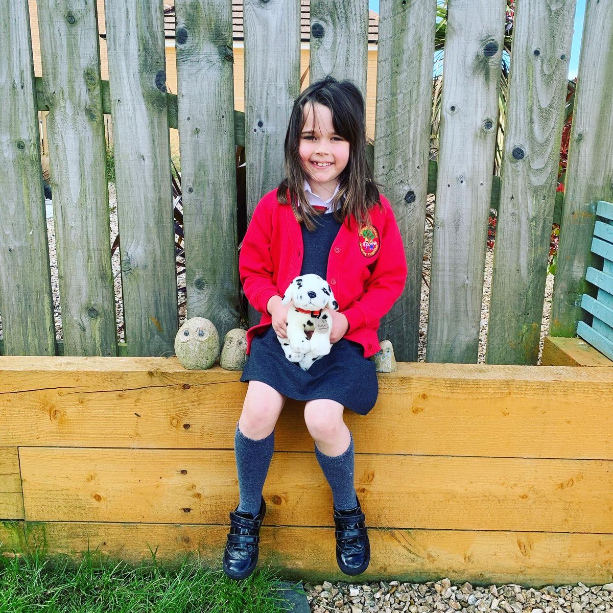 new_fifer's tweet photo. Uniform day @CarnegiePS hello from Emily https://t.co/gWvJrqdTkW