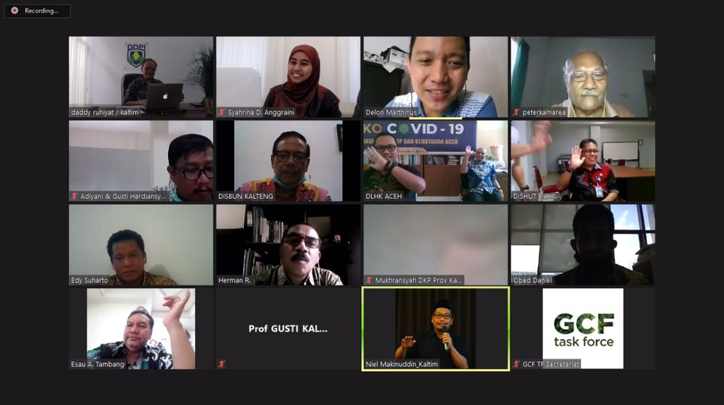 SyahrinaClimate's tweet photo. First meeting of @GCFTaskForce Indonesia in 2020. It was virtual, nevertheless the discussion was lively &amp; everyone’s excited to continue the work this year. Glad to see that delegates are well &amp; healthy 😁. https://t.co/qSb5W1PmAs