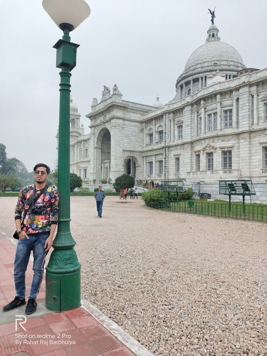 BarbhuiyaRahat's tweet photo. All about #Kolkata tour. I Went Westbengal at 1st January 2020, for my official work and also little bit for tour. I have also visited #VictoriaMemorial. Its a memorable place for #QueenVictoria. #Blog1 #kolkatatour https://t.co/hxomnPVDGR