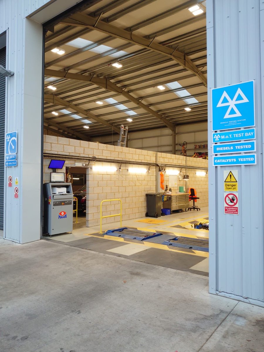 jlfleetsolution's tweet photo. @PowerdayPLC Congrats on new depot! 🥂Should you require any maintenance/repairs/PMI’s or tacho calibrations we’re not far down the A3 from you in West Molesey.
0208 944 7056 https://t.co/mDNzfe3zKj