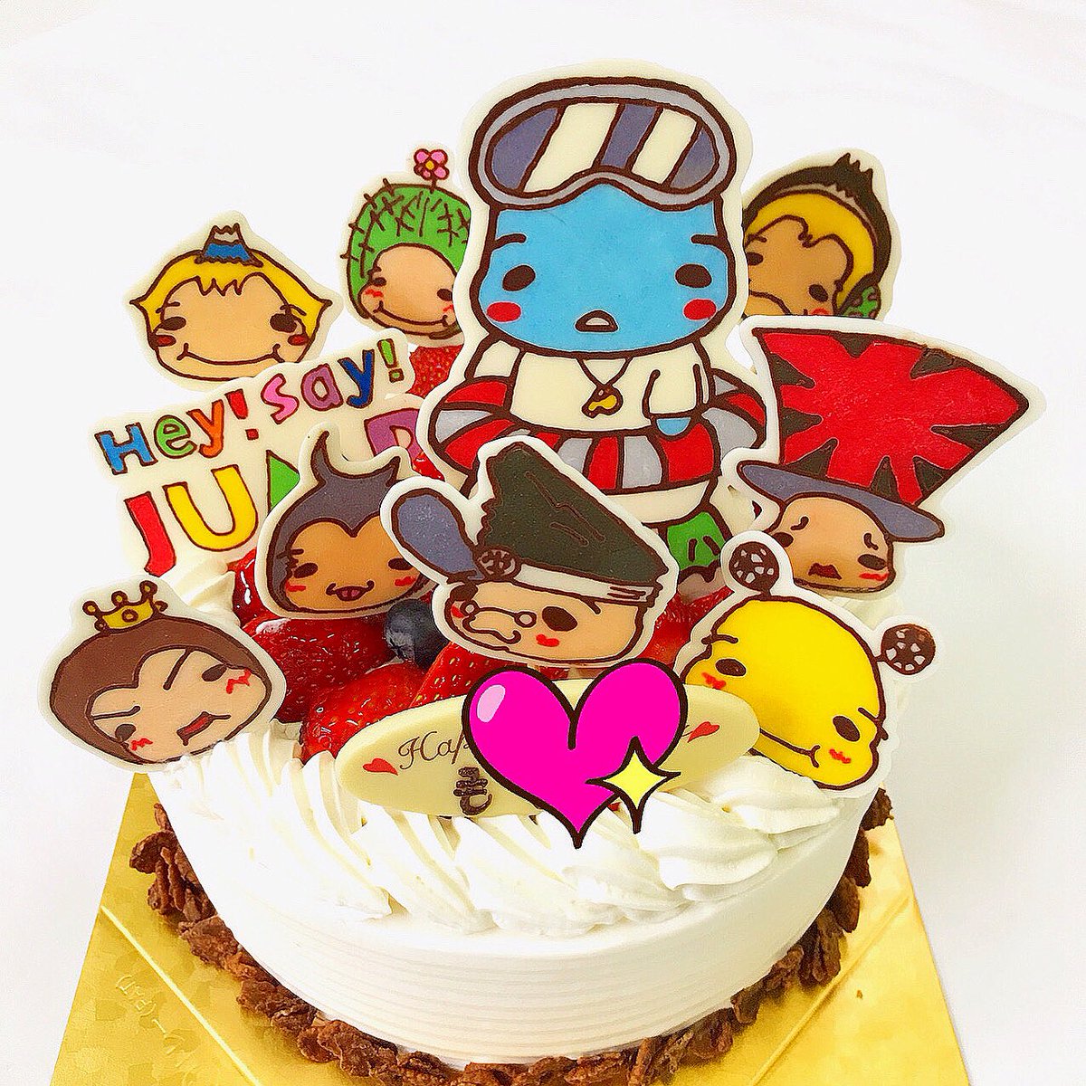 キャラデコ職人 イラストケーキのご紹介 Hey Say Jumpのキャラクター全員のせケーキです 過去最多のパーツ数になりました 千葉はまだ緊急事態宣言が解除になりません 自粛中ですが 楽しいパーティーになりますように Heysayjump Heysayjumpケーキ