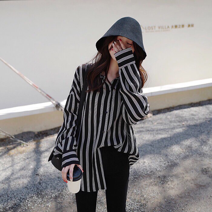 pariistore's tweet photo. 🌿เชิ้ตเกาหลีคอปก🌿
💥พร้อมส่งจ้า -เสื้อเชิ้ตทรงoversize ลายริ้ว เนื้อผ้าคอตตอน ผ้านิ่ม ใส่สบายมากกกก👍🍑💓
𝑪𝒐𝒍𝒐𝒓 : ดำ | ชมพู
𝑷𝒓𝒊𝒄𝒆  320.-
𝑺𝒊𝒛𝒆  อก:42" | ยาว:28" | วงแขน:19" | รอบแขน:12" | แขนยาว:19"

#parii #เสื้อผ้าสไตล์เกาหลี #เสื้อผ้าแฟชั่น #HowtoPerfect https://t.co/J1zJVgZXBx