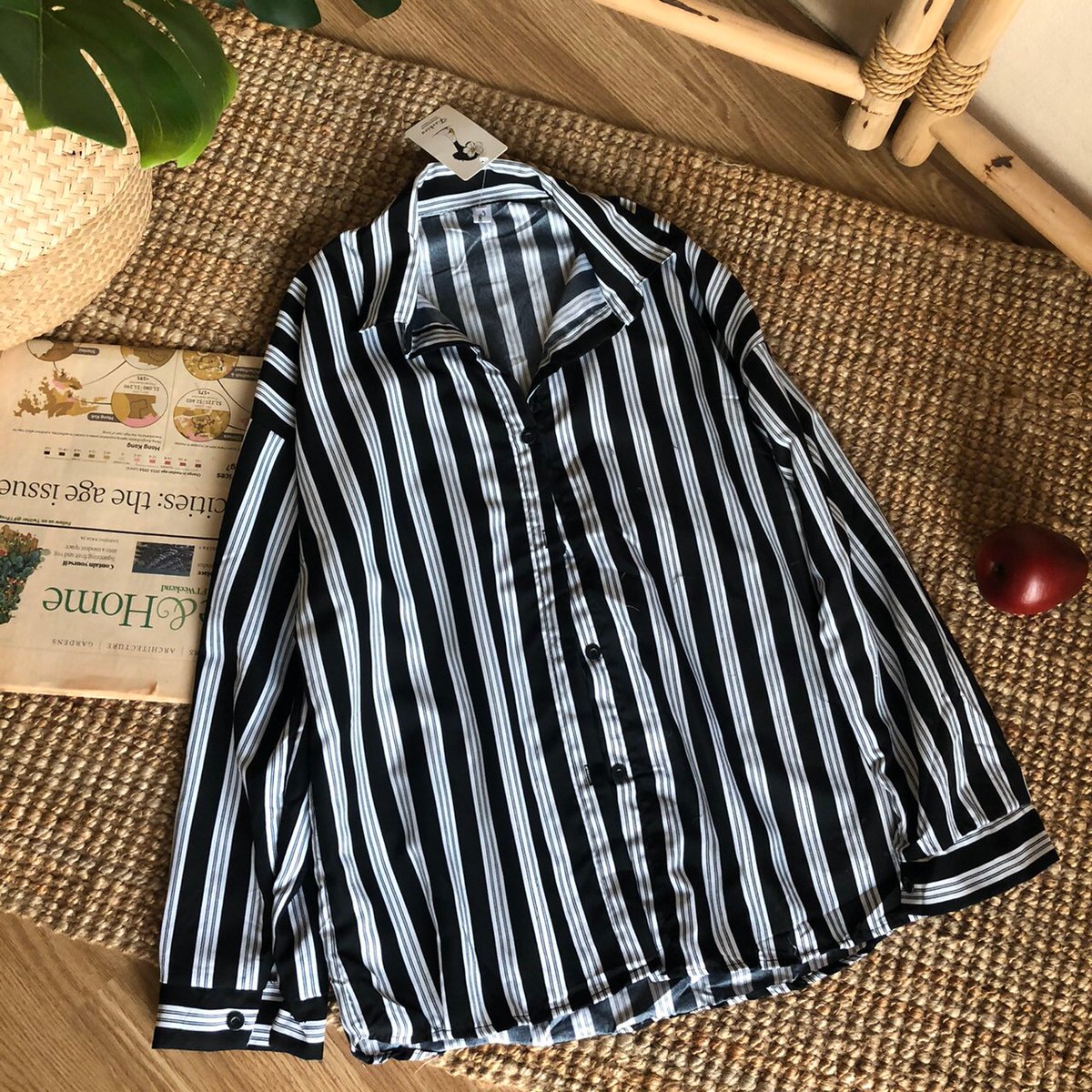 pariistore's tweet photo. 🌿เชิ้ตเกาหลีคอปก🌿
💥พร้อมส่งจ้า -เสื้อเชิ้ตทรงoversize ลายริ้ว เนื้อผ้าคอตตอน ผ้านิ่ม ใส่สบายมากกกก👍🍑💓
𝑪𝒐𝒍𝒐𝒓 : ดำ | ชมพู
𝑷𝒓𝒊𝒄𝒆  320.-
𝑺𝒊𝒛𝒆  อก:42" | ยาว:28" | วงแขน:19" | รอบแขน:12" | แขนยาว:19"

#parii #เสื้อผ้าสไตล์เกาหลี #เสื้อผ้าแฟชั่น #HowtoPerfect https://t.co/J1zJVgZXBx