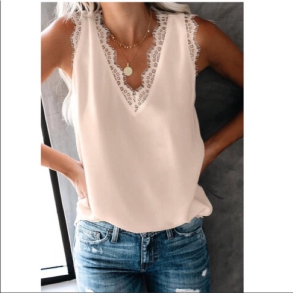 bigmackslife's tweet photo. So good I had to share! Check out all the items I'm loving on @Poshmarkapp from @chelsead_jones #poshmark #fashion #style #shopmycloset #emmaolive #asos: https://t.co/lKeqNPyM5m https://t.co/BuDaX2qnKc