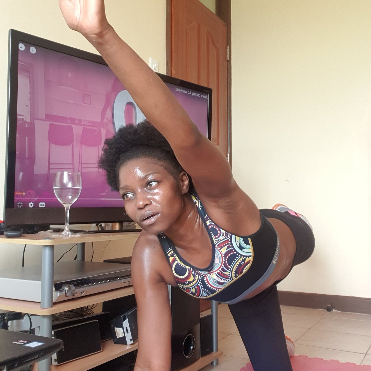 KE_Resident's tweet photo. Do what's right and live than what's wrong and cut years off your life. #fitlifewithchero https://t.co/iLEbtkn0T3