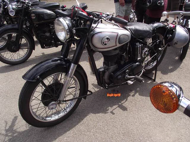 @sou_kisyuku もしやNorton乗りでいらっしゃる...!?
