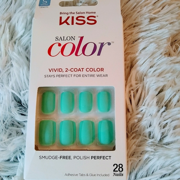 ShavonCripps's tweet photo. So good I had to share! Check out all the items I'm loving on @Poshmarkapp #poshmark #fashion #style #shopmycloset #vintage #whowhatwear #kiss: https://t.co/v5Xc81LsYz https://t.co/umQMD9dkfF