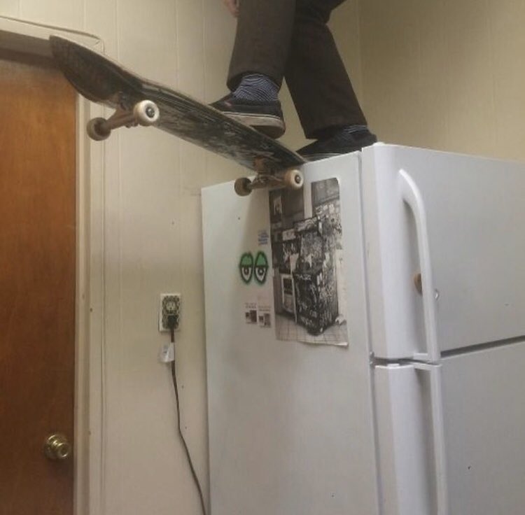 somethinglovely's tweet photo. wife: honey can you drop off the new fridge 

me: i dont know babe but ill try https://t.co/voWwQ6TJdZ