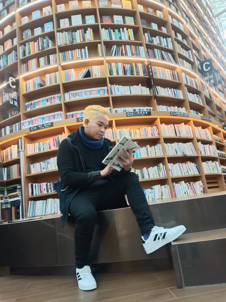 iamchaaaddd's tweet photo. I left my heart during my last visit, and so I'm coming back! You will always be my favorite, 🇰🇷. 🧡💙💚 #visitkorea #koreatrip #favoriteCountry #CoexMall #Starfieldlibrary https://t.co/OR6MvZxBSs