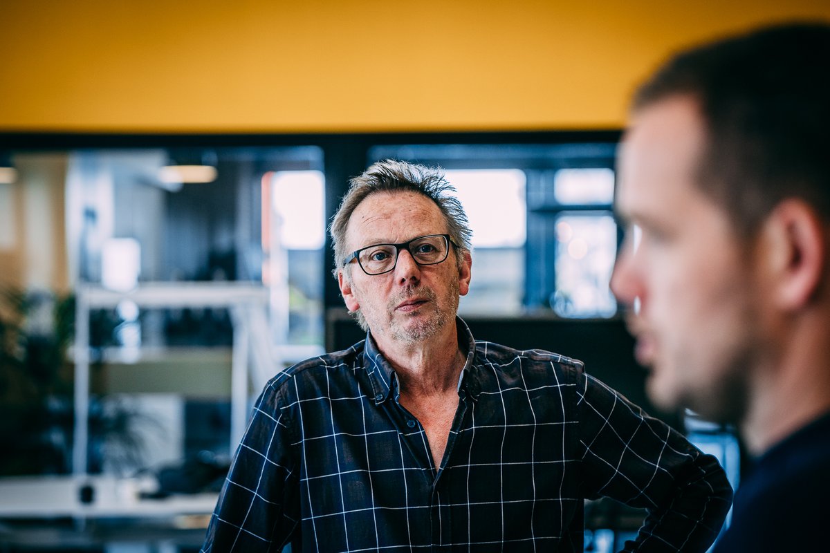 MarkV's tweet photo. Je heb: geweldige software voor het efficiënt inzetten en volgen van materiaal. 
Je ziet: dat de zorg haar mondkapjes distributie doet via e-mail. 
Je gaat: aan de slag! 

Ik interviewde Maarten Overeem 🔥

https://t.co/5Az2vdddGX

#smallgiants https://t.co/1uREQ2AgTR