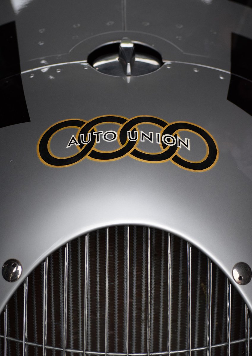 Limited100HQ's tweet image. #AutoUnionAG's 4 #interlockingrings were chosen as its emblem symbolised their #indissolubleunity of the member companies, including @Audi. We are proud to commission "1936 Auto Union Type C V16 @shelsleywalsh" #fineartprint, available exclusively at Limited100.co.uk