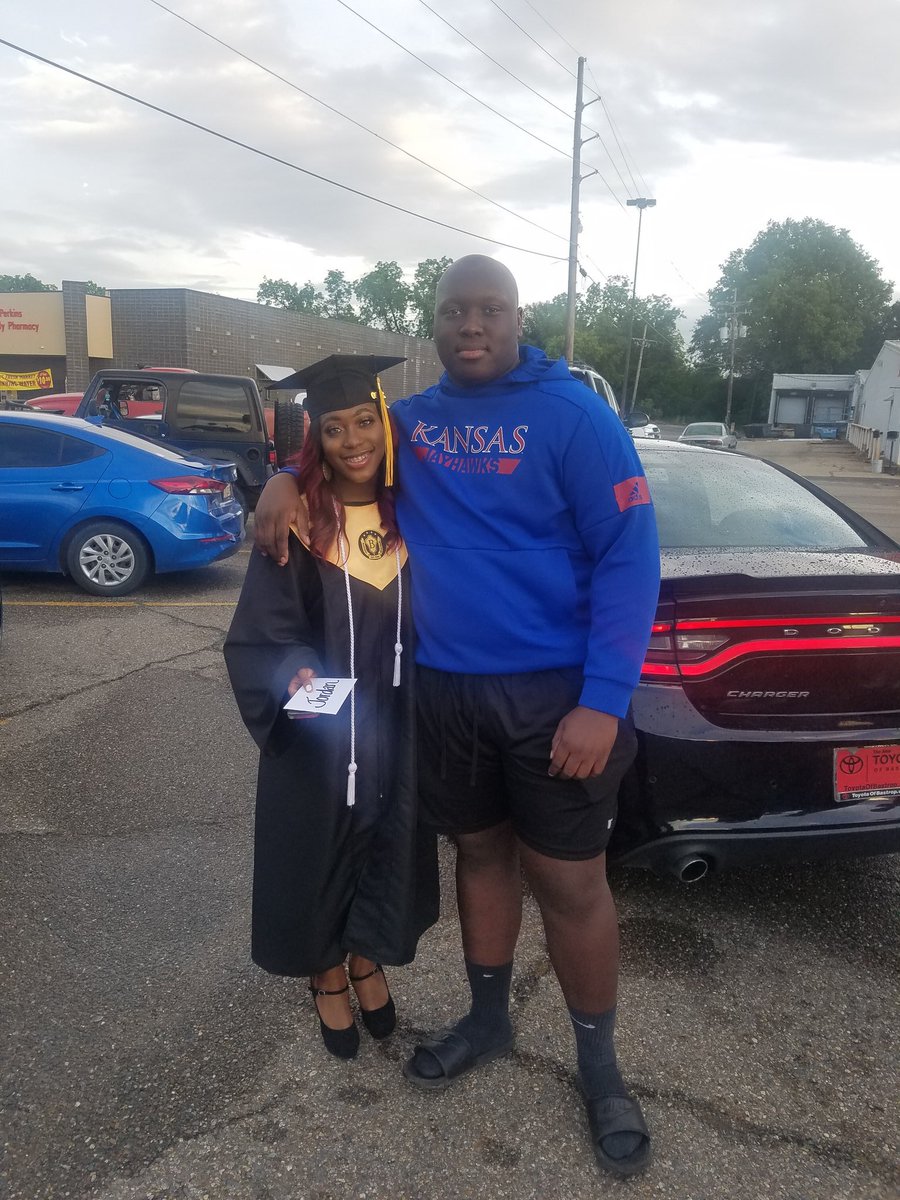 kenean_caldwell's tweet photo. OG Graduation 2020
#OGTigers https://t.co/4HGDoaoNKL