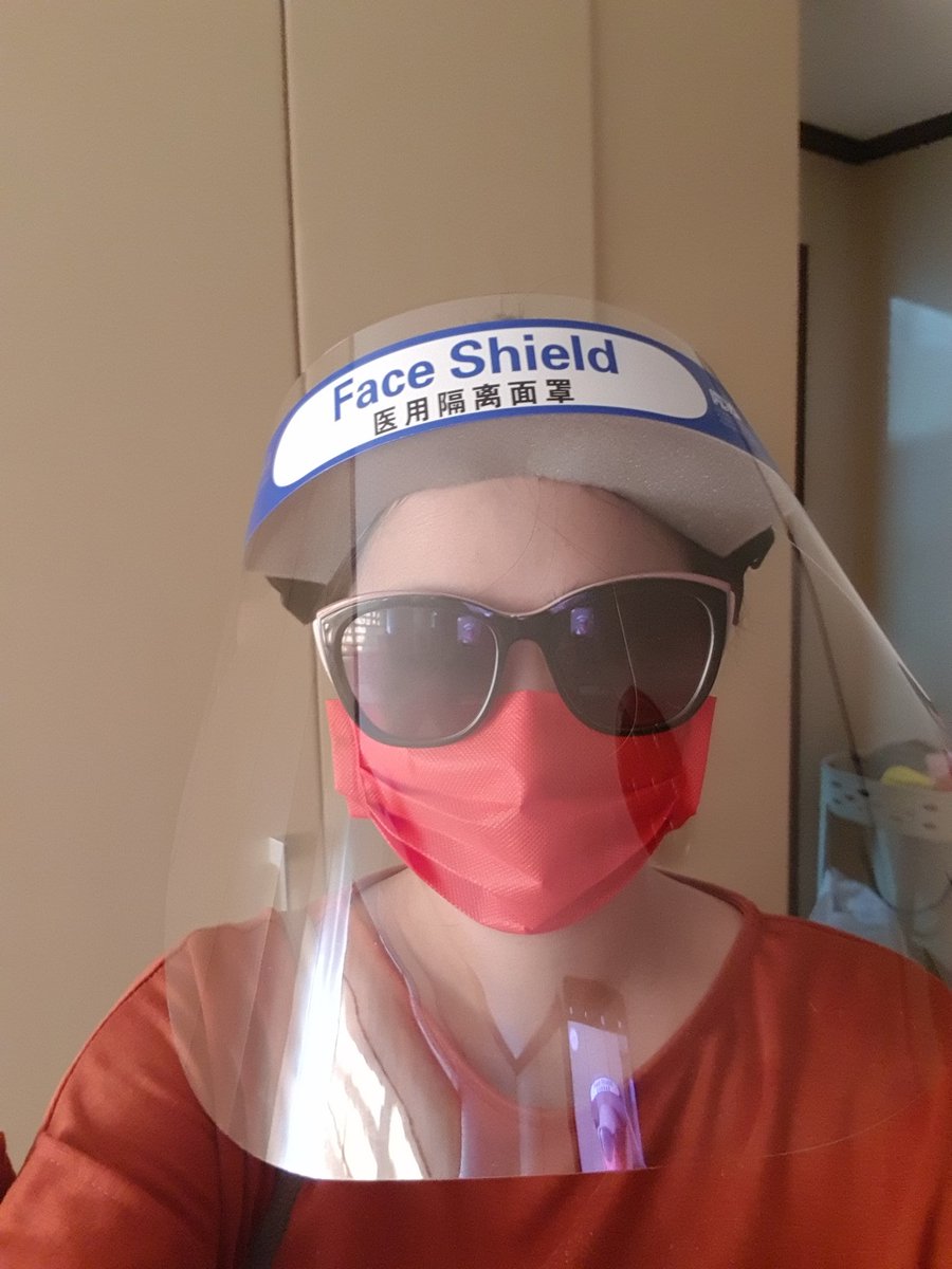 slynnbuttquieng's tweet photo. @dongibz So thats whats sunglasses are for.... 😎 https://t.co/lFc3sp2xfG
